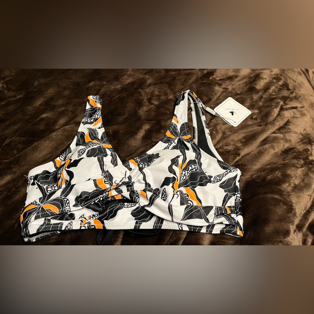 Bikini top NWT size medium Kamoni orange, black, and white floral